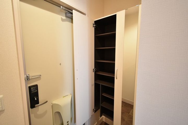 香川県高松市西ハゼ町(一戸建)の賃貸物件の玄関