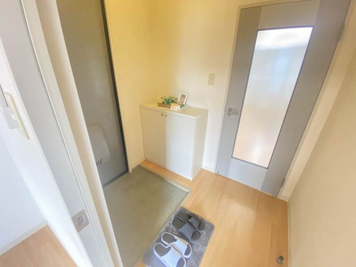 コートMT F館の玄関