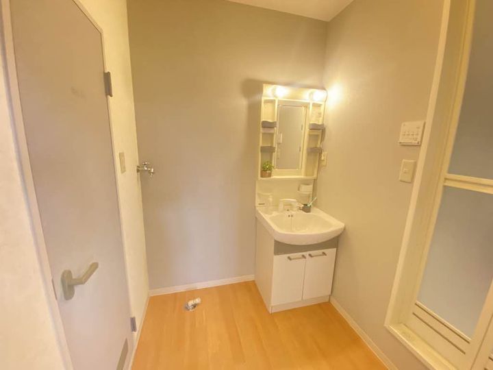 コートMT F館の玄関