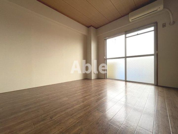 つるぎマンション506の居間