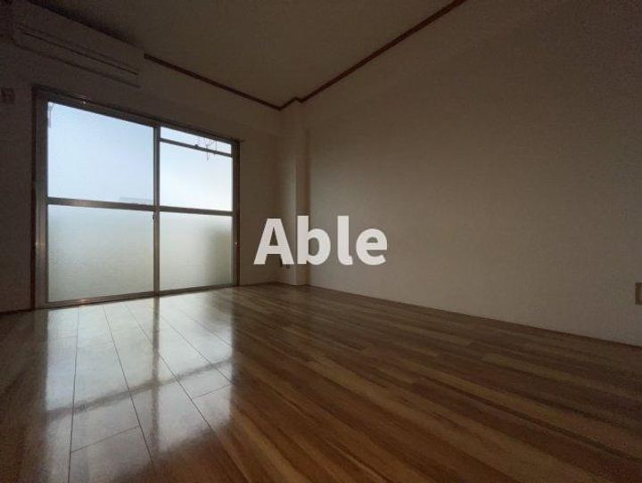 つるぎマンションの居間