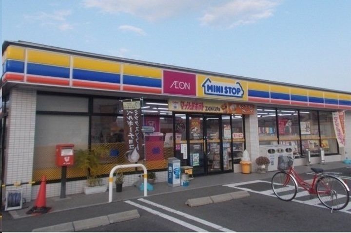 サニーフォレスタBの周辺