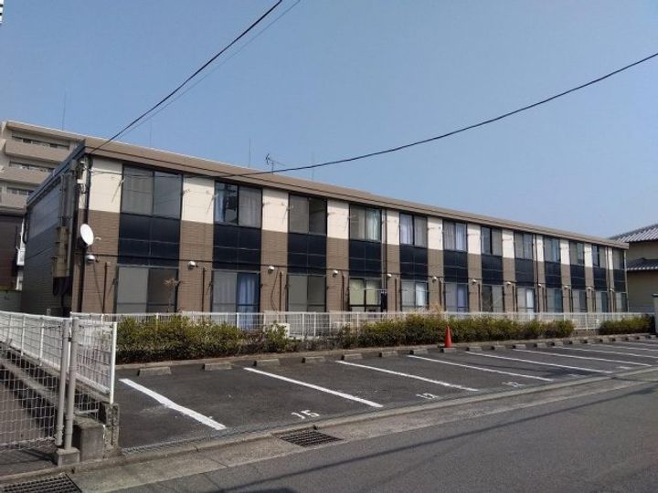 レオパレスルミエール110の外観