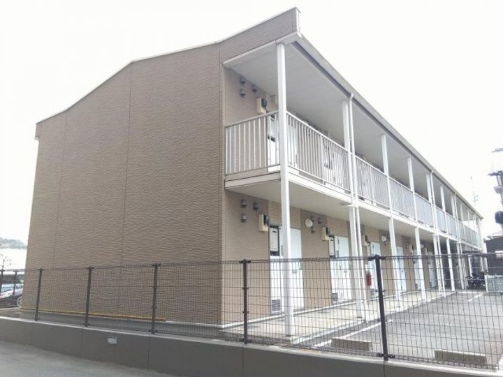 レオパレス富205の外観