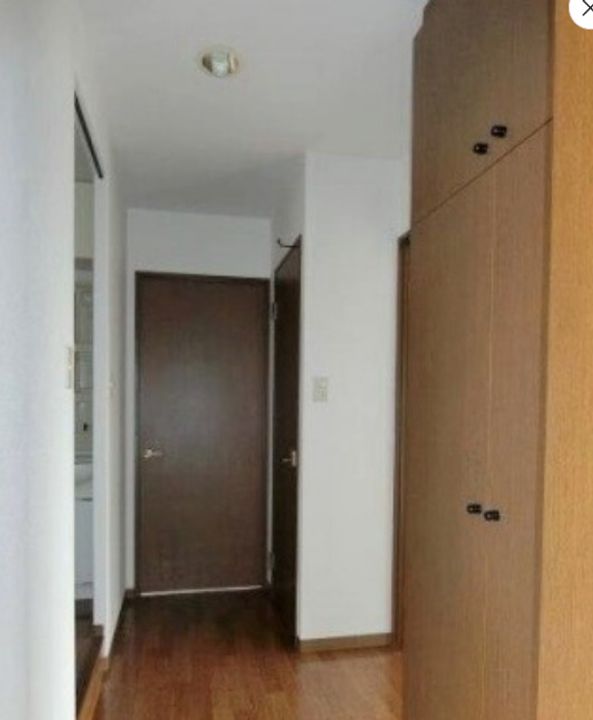 フォブールときわ301の玄関