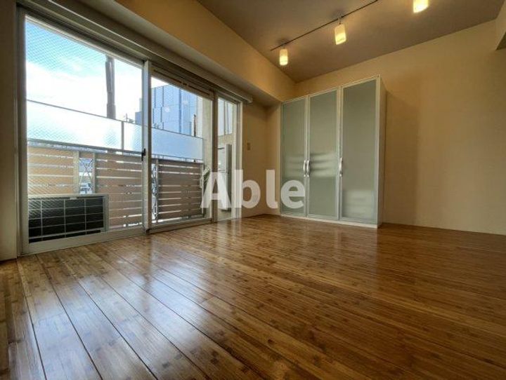 コリドールバリの居間