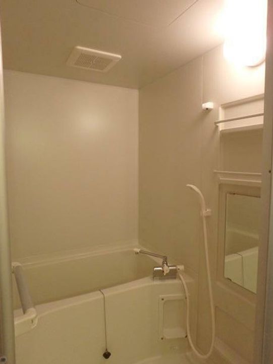 ユーミー伏石Ⅱ201の風呂