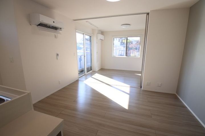 D-room沖野上の居間