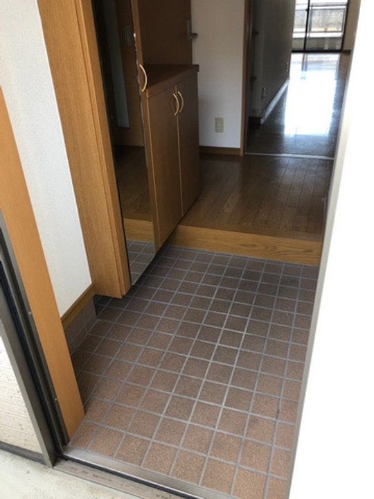 エトワールYUBUNSHAⅢ203の玄関