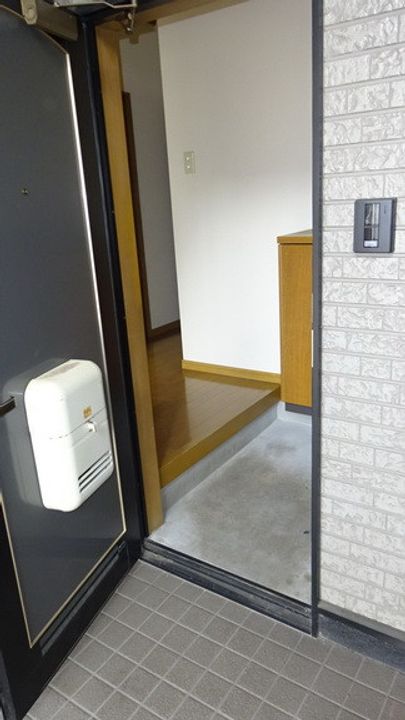 サンシャインBの玄関