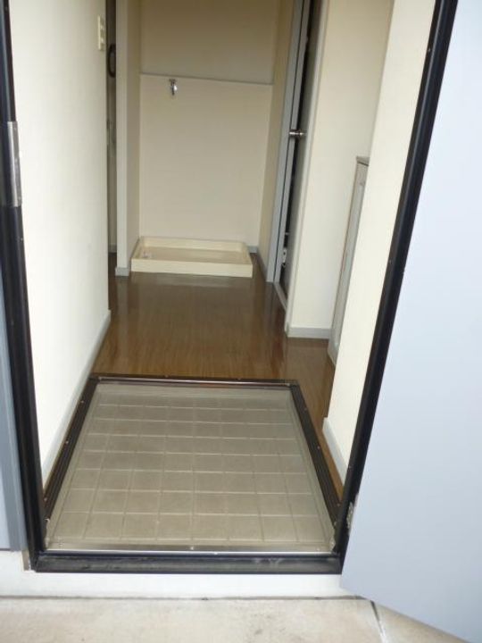 エーライン泉A・B ペット(犬)B202号室の玄関