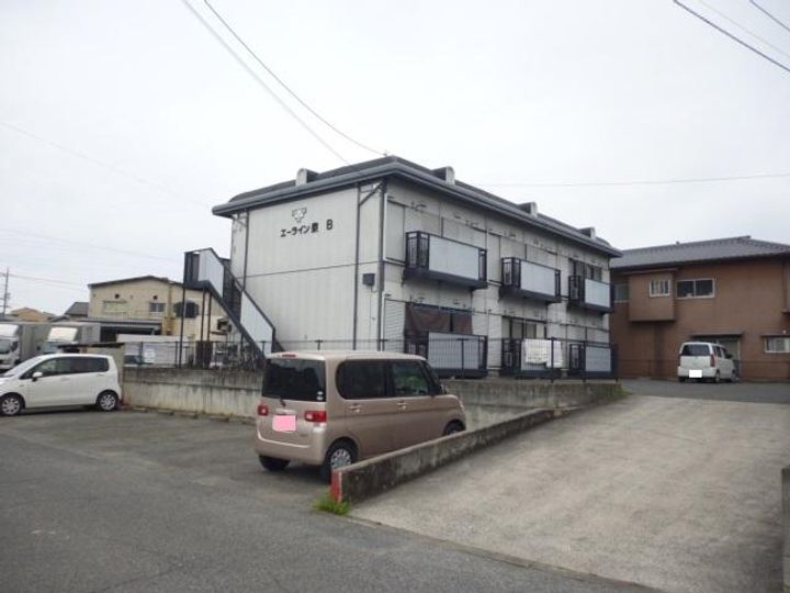 エーライン泉A・B ペット(犬)B202号室の外観