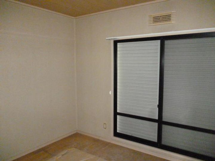 エーライン泉A・B ペット(犬)B202号室の居間