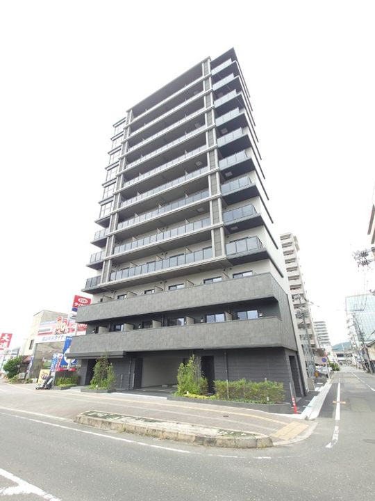 セレーノ福山駅前の外観