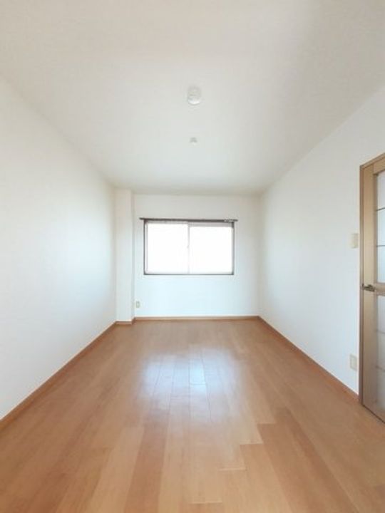 ニューシティつのごうCの内装