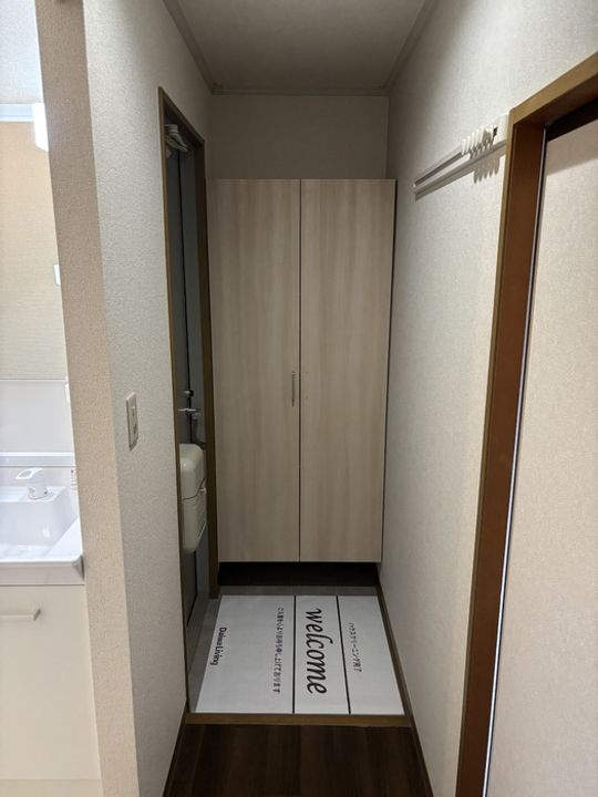 ビラ芳翠B棟の玄関