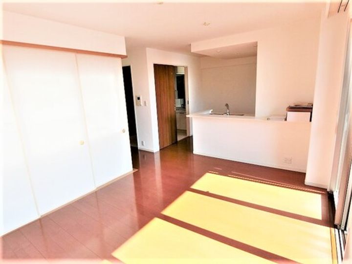 サーパスシティ福山駅前の居間