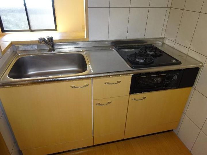 ルーエンビレッジCのキッチン