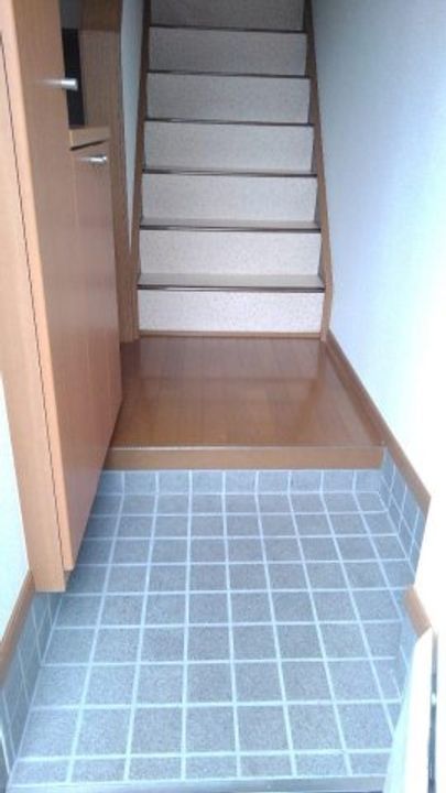 フリーダムスペース亜未の玄関