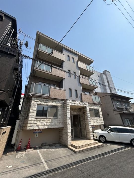 ポルシェ松浜の外観