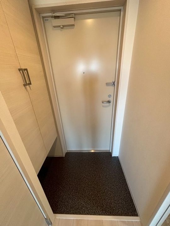 月光福山東壱番館303(Cタイプ)の玄関