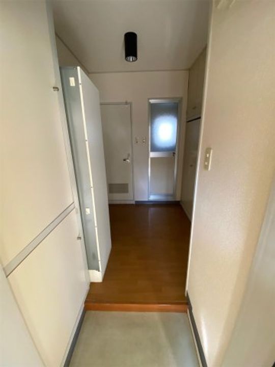 大福マンション三吉の玄関