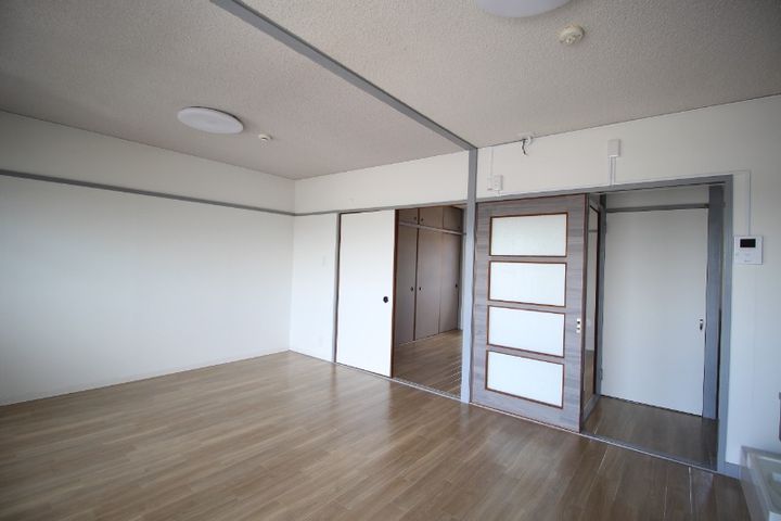 岡山県倉敷市水島相生町(マンション)の賃貸物件404の居間