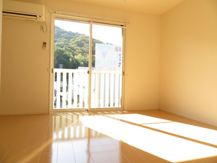 岡山県岡山市南区植松(アパート)の賃貸物件102の居間