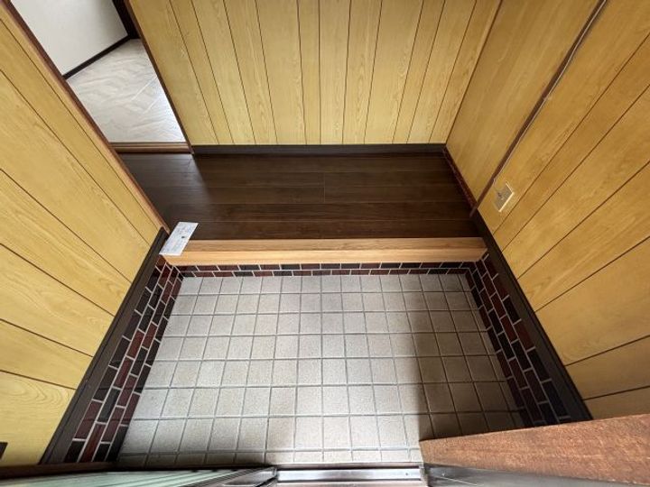 岡山県倉敷市中島(アパート)の賃貸物件の玄関