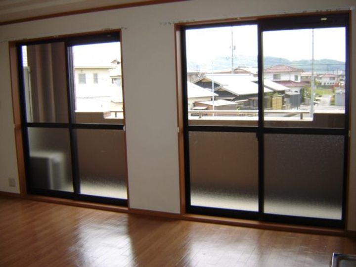 岡山県倉敷市中島(アパート)の賃貸物件の居間