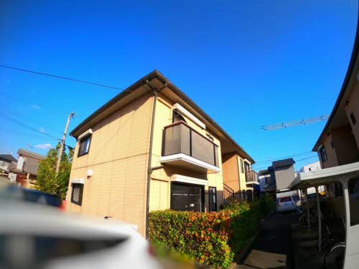 ラフォーレ B棟202の外観