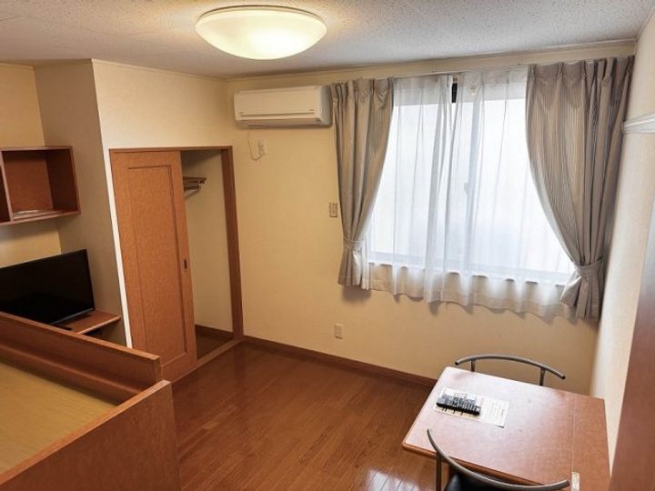 レオパレスFUZIMON Aの居間