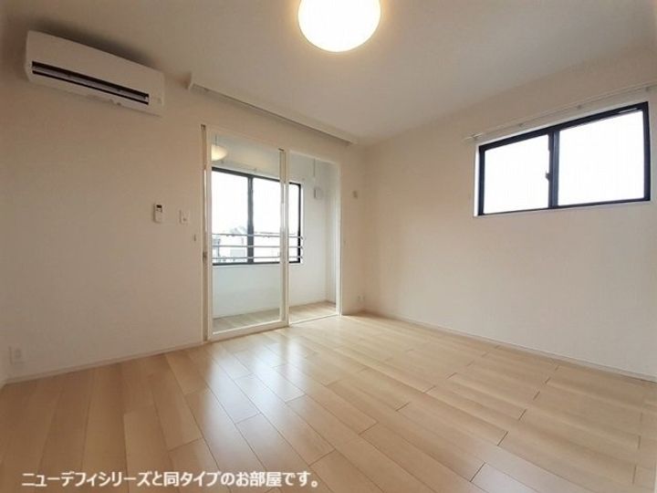 アルモ ドゥーエの居間