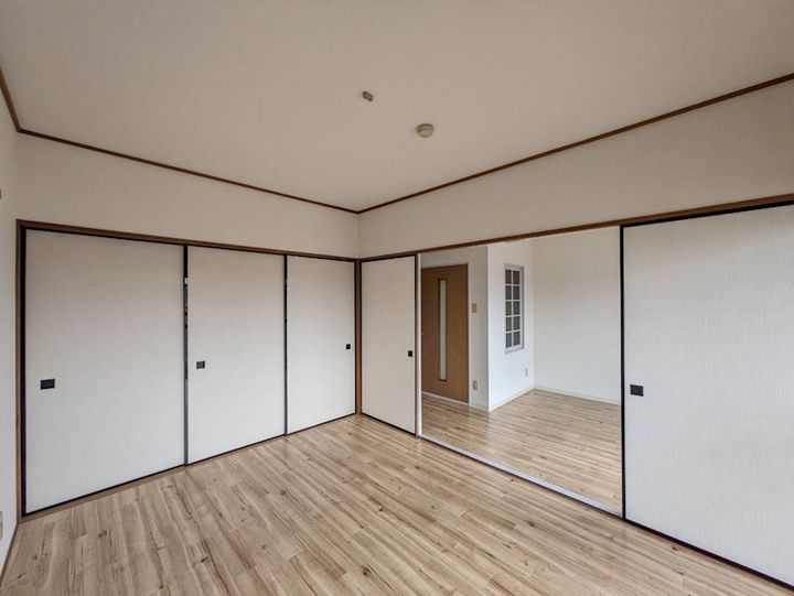 ハーベスト川入の内装