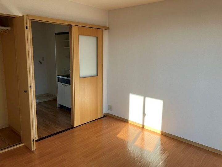 岡山県倉敷市亀島1丁目(アパート)の賃貸物件の居間