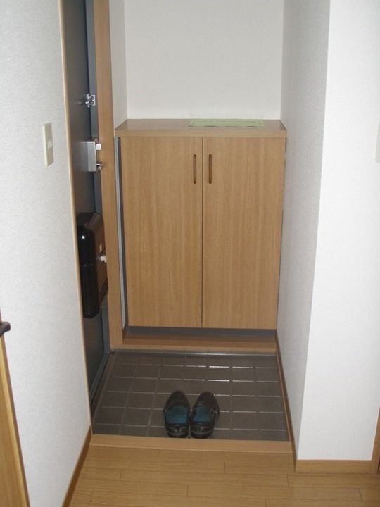 岡山県浅口市金光町占見新田(アパート)の賃貸物件102の玄関