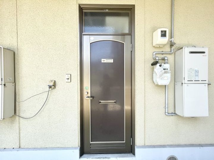 コーポフタバの玄関