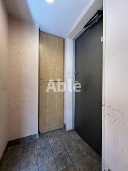 キュービックパレス202の玄関