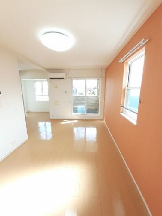 岡山県倉敷市中島(アパート)の賃貸物件の居間