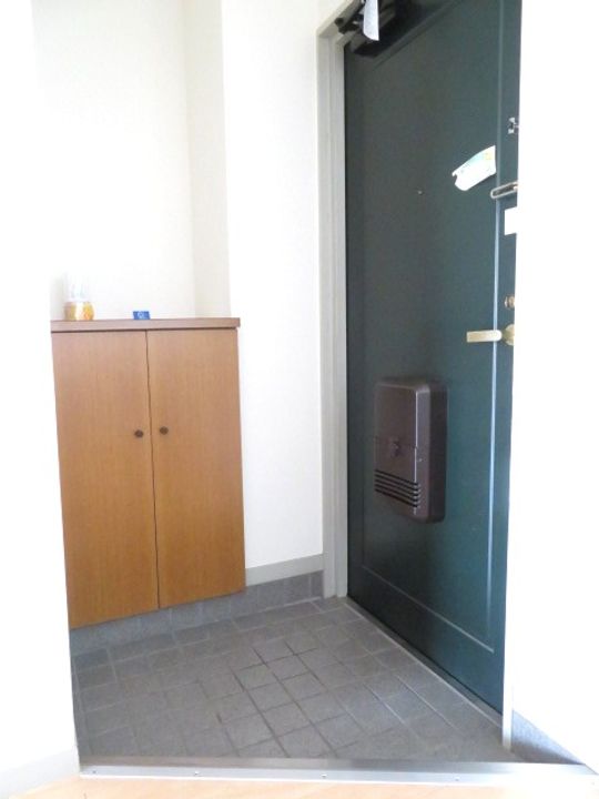 プレアール仏生山Ⅰの玄関