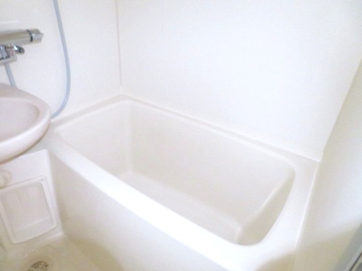 プレアール仏生山Ⅱ306の風呂