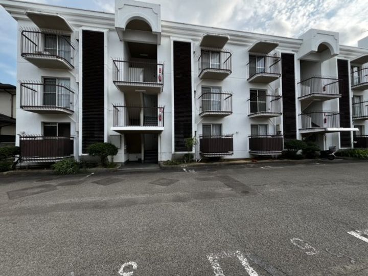 居石マンション308の外観