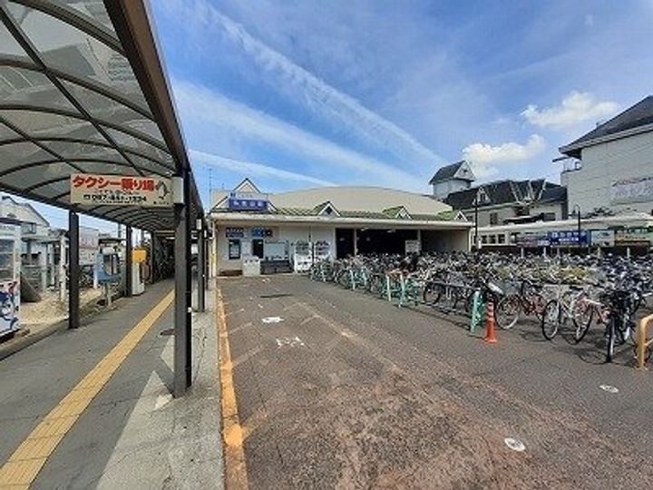 クリスタル Fの周辺