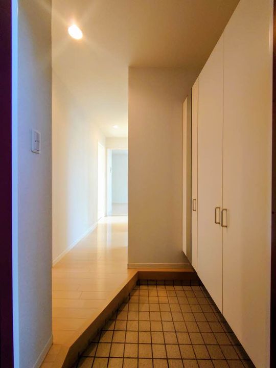 岡山県倉敷市中島(アパート)の賃貸物件の玄関