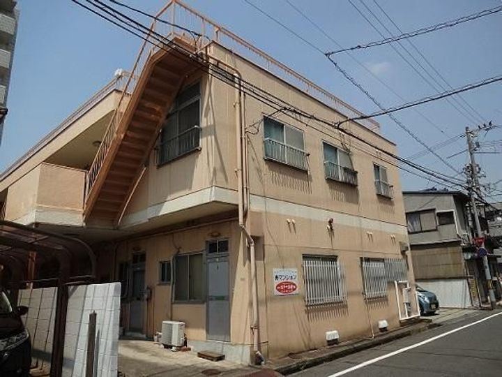 寿マンションの外観