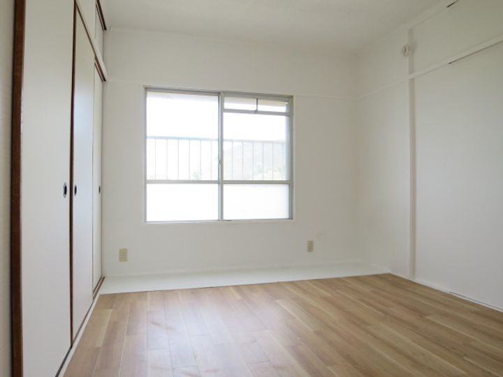 ヴィラナリー屋島4号棟503の内装