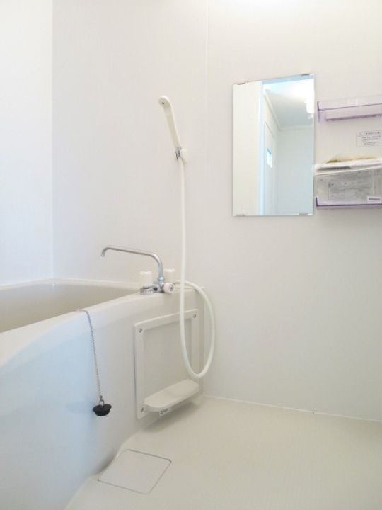 ヴィラナリー屋島7号棟102の風呂