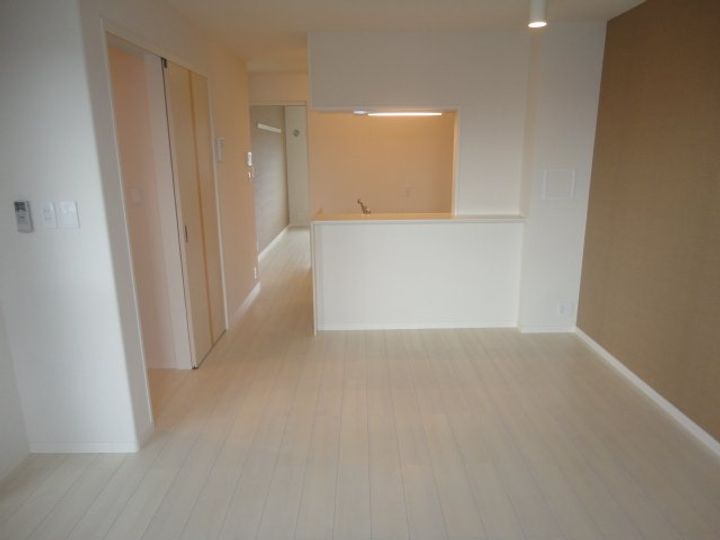 Peer Maison Ⅱの居間