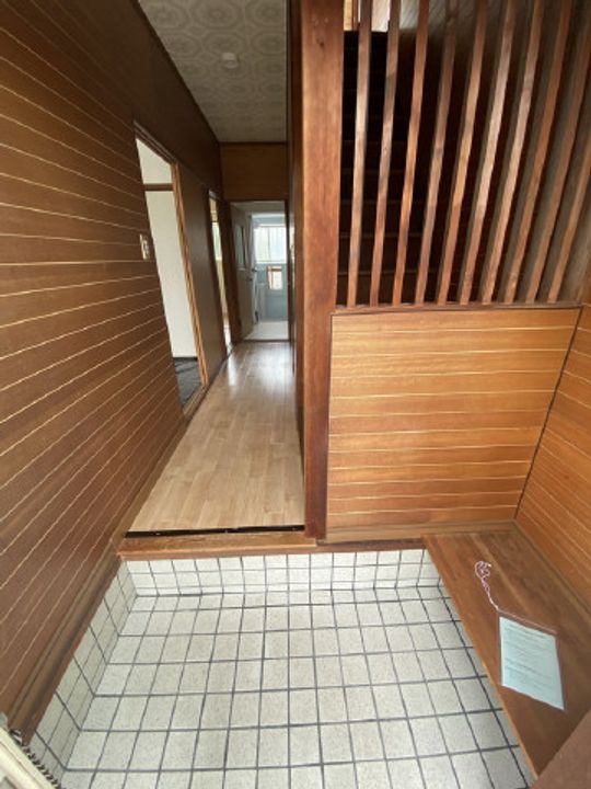 西江住宅2の玄関