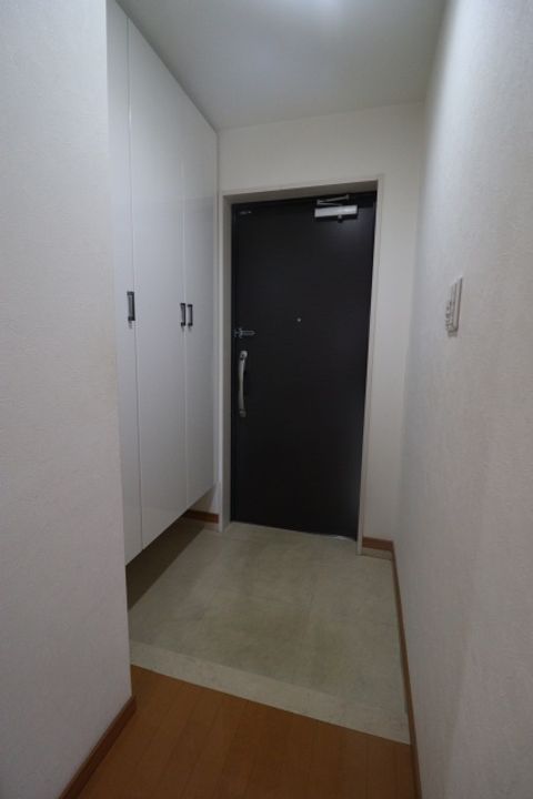 Dグラフォート福山の玄関